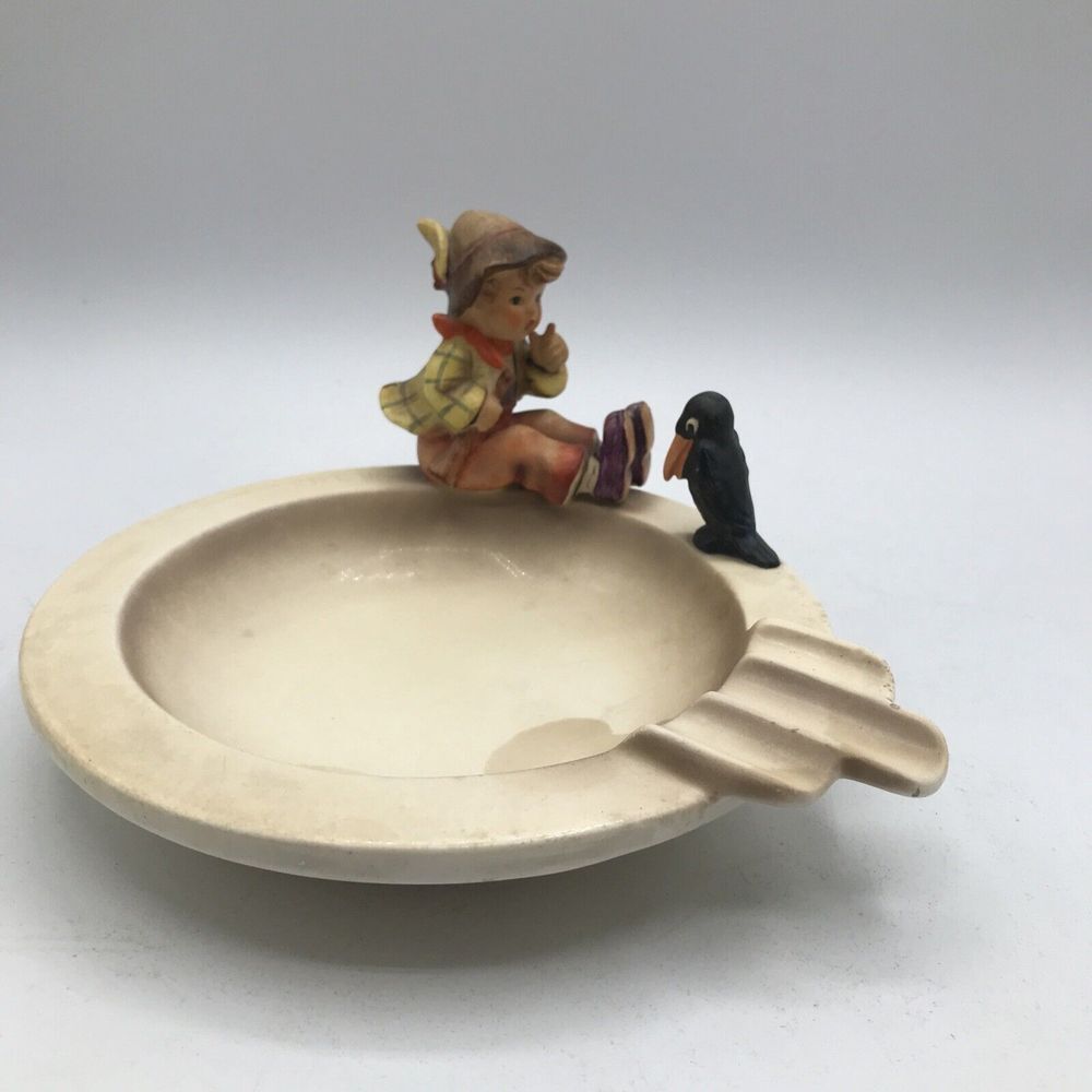 GOEBEL HUMMEL 34 SINGING‎ LESSONS ASHTRAY BOY With BIRD FIGURINE